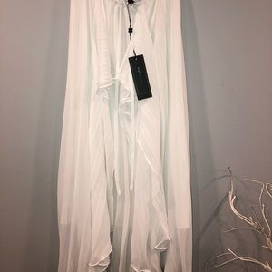 BCBGMaxAzria Skirts - BCBGMaxazria “Bre” White Skirt BCBGMaxAzria Skirts - BCBGMaxazria “Bre” White Skirt